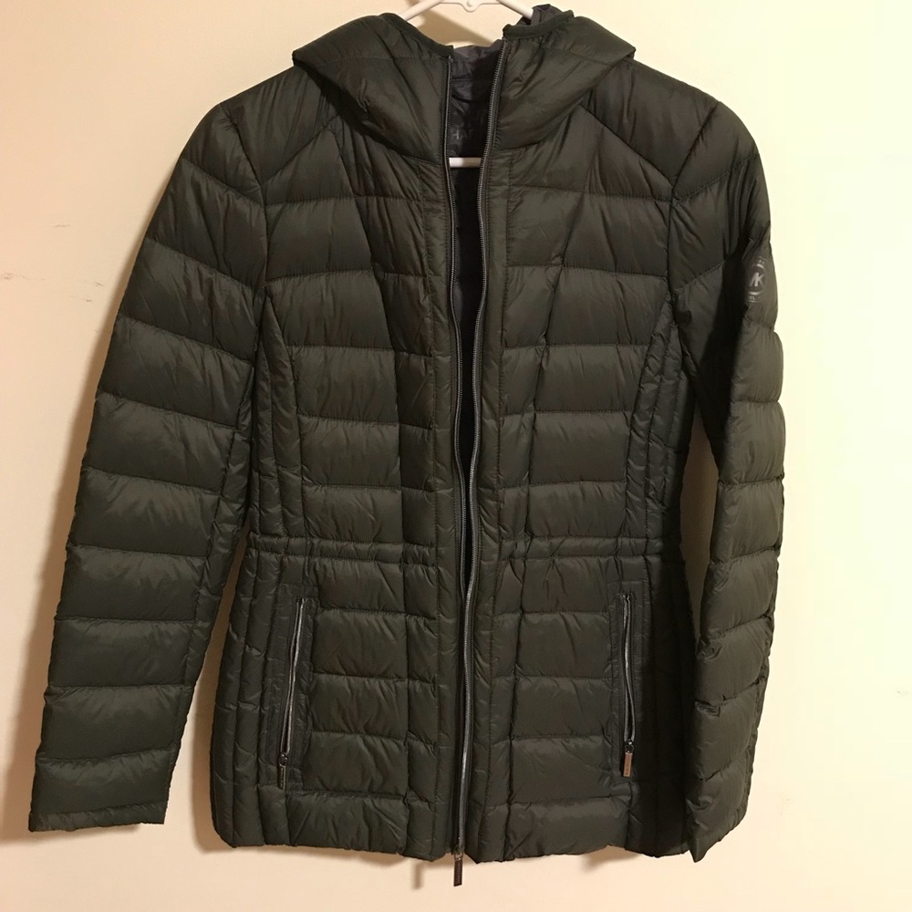 ✨ Michael Kors Olive Packable Down Coat ✨